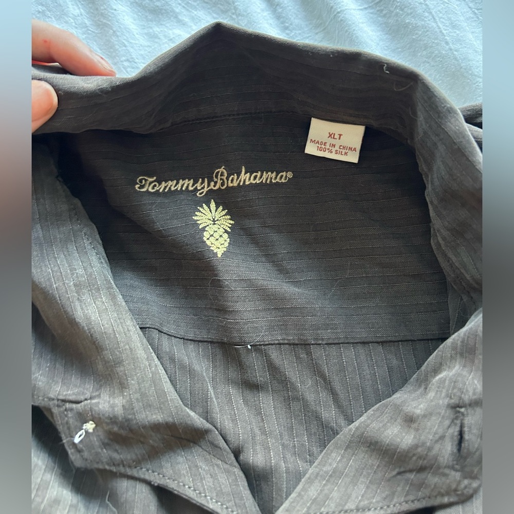 Tommy Bahama 100% silk textured brown button down - Picture 3 of 4
